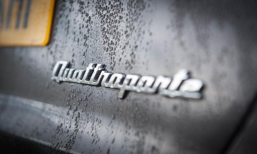 Логотип Maserati Quattroporte (M156) 2016 года  (UK) (фото 3 из 10)